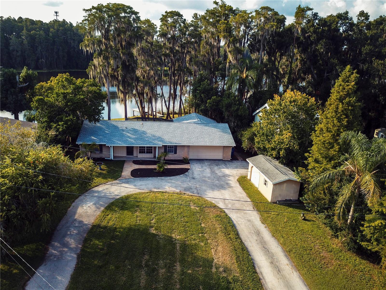 21864 Pineywood Loop photo 1