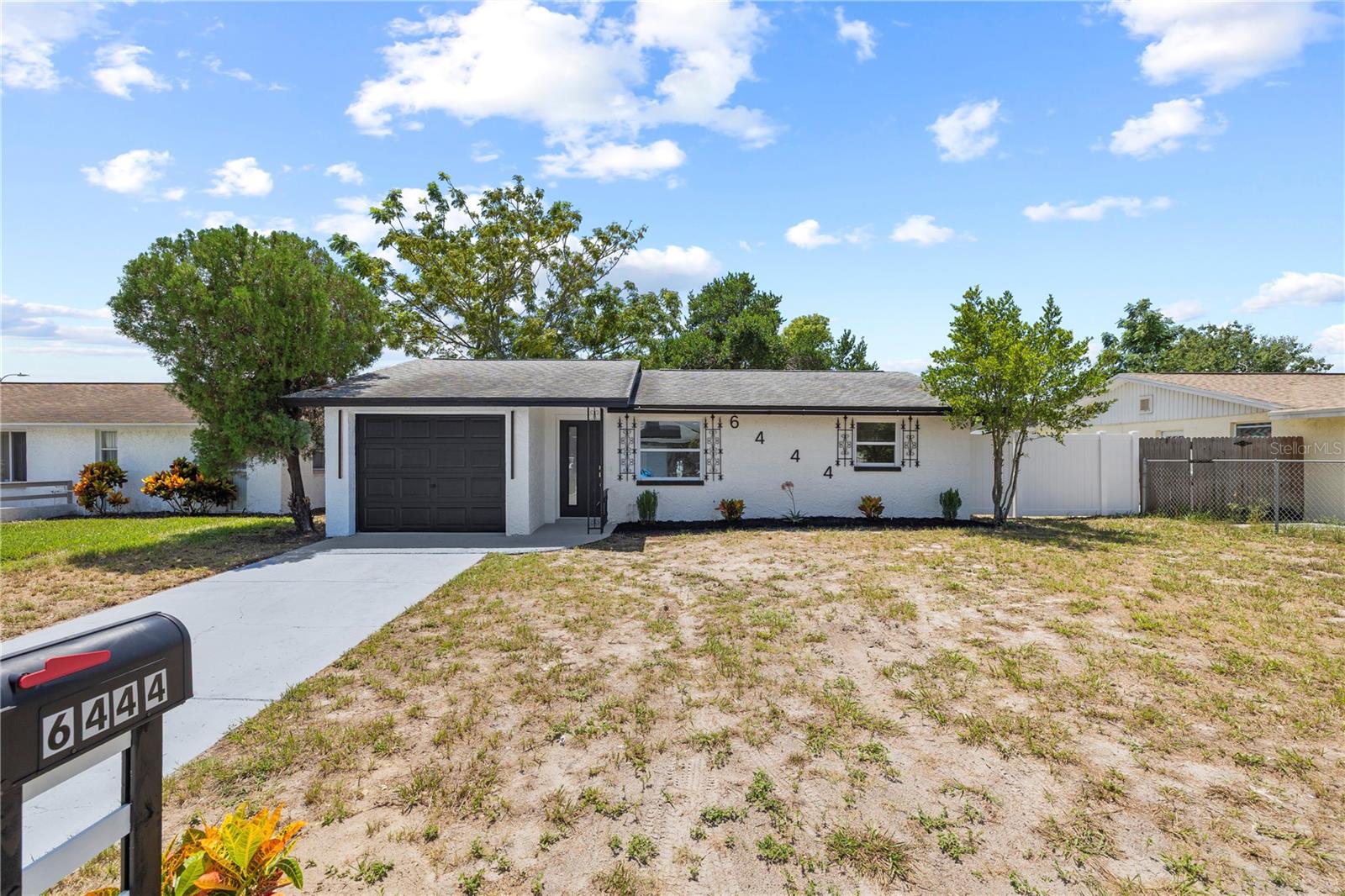 6444 Juniper Rd photo 1