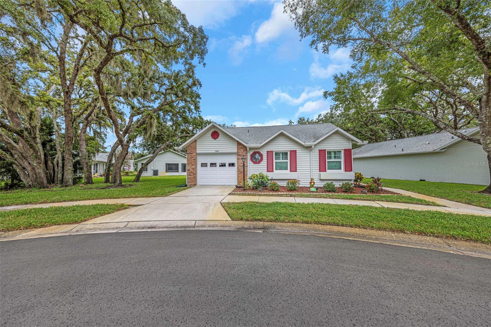 4866 Enfield CT photo 1