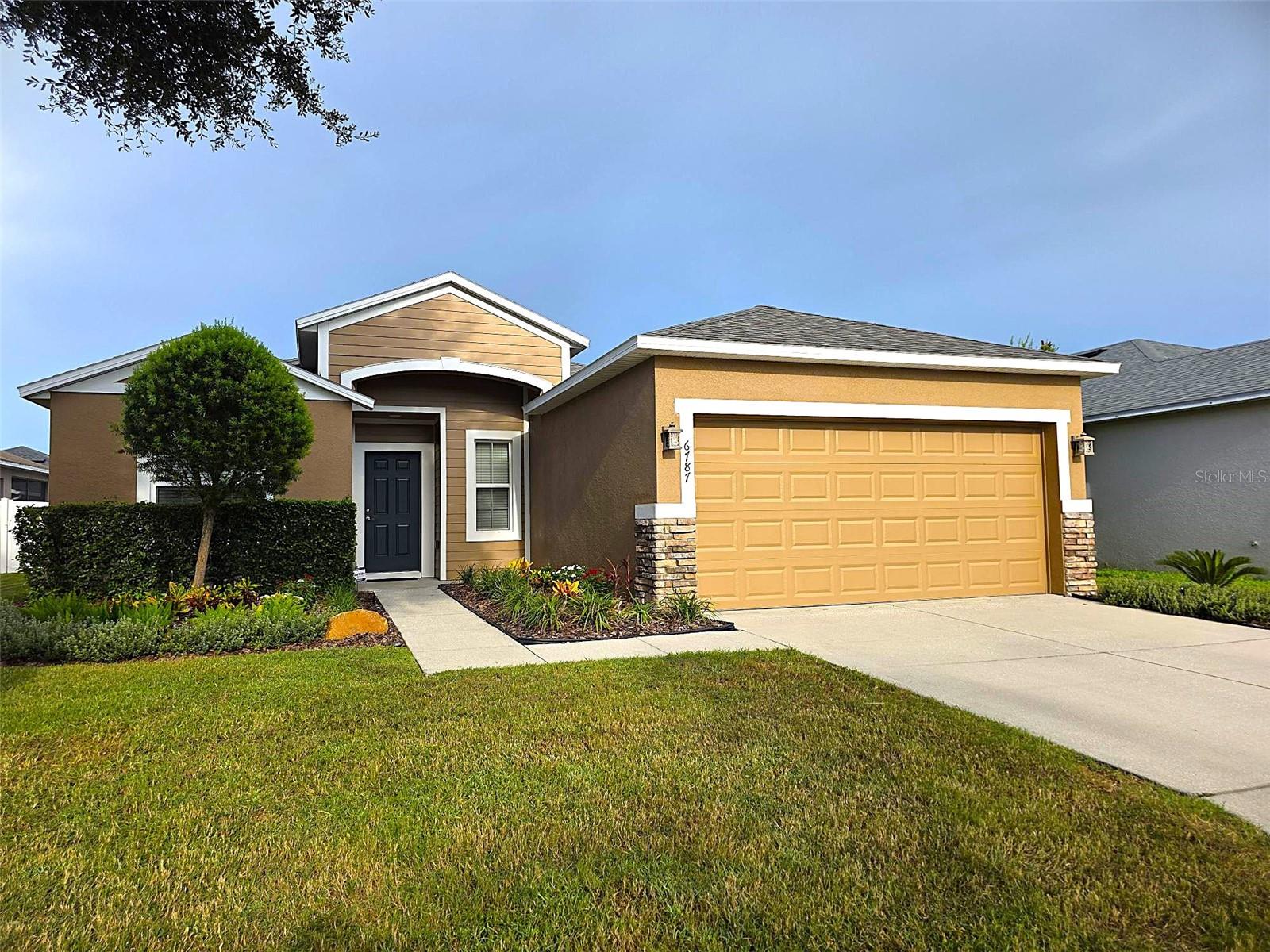 6787 Glenbrook Dr