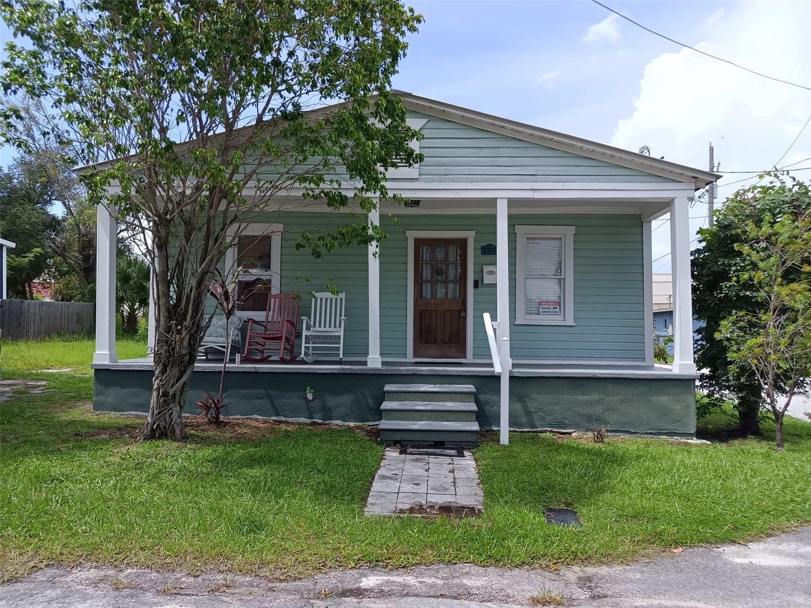 2320 E 12th Ave
