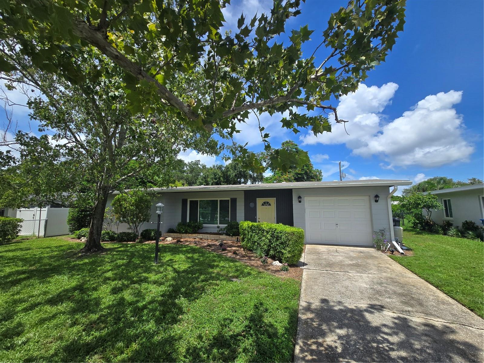 5116 13th Avenue Dr W photo 1