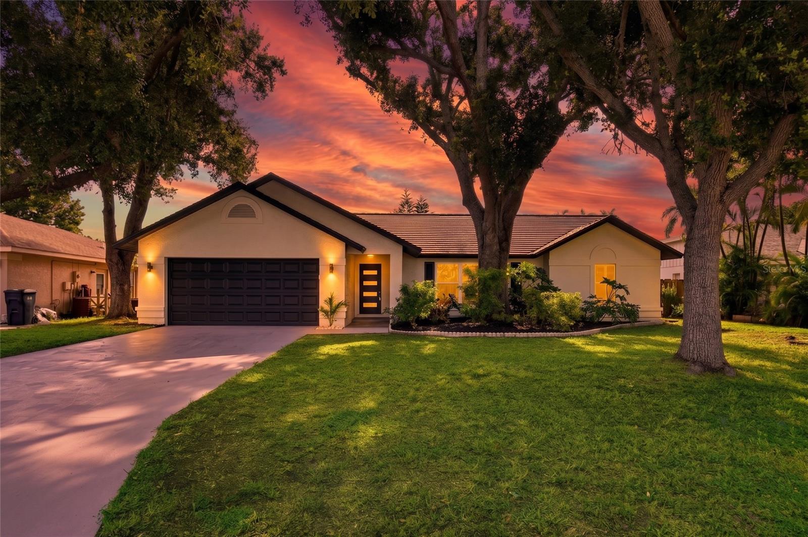 6909 9th CT E photo 1