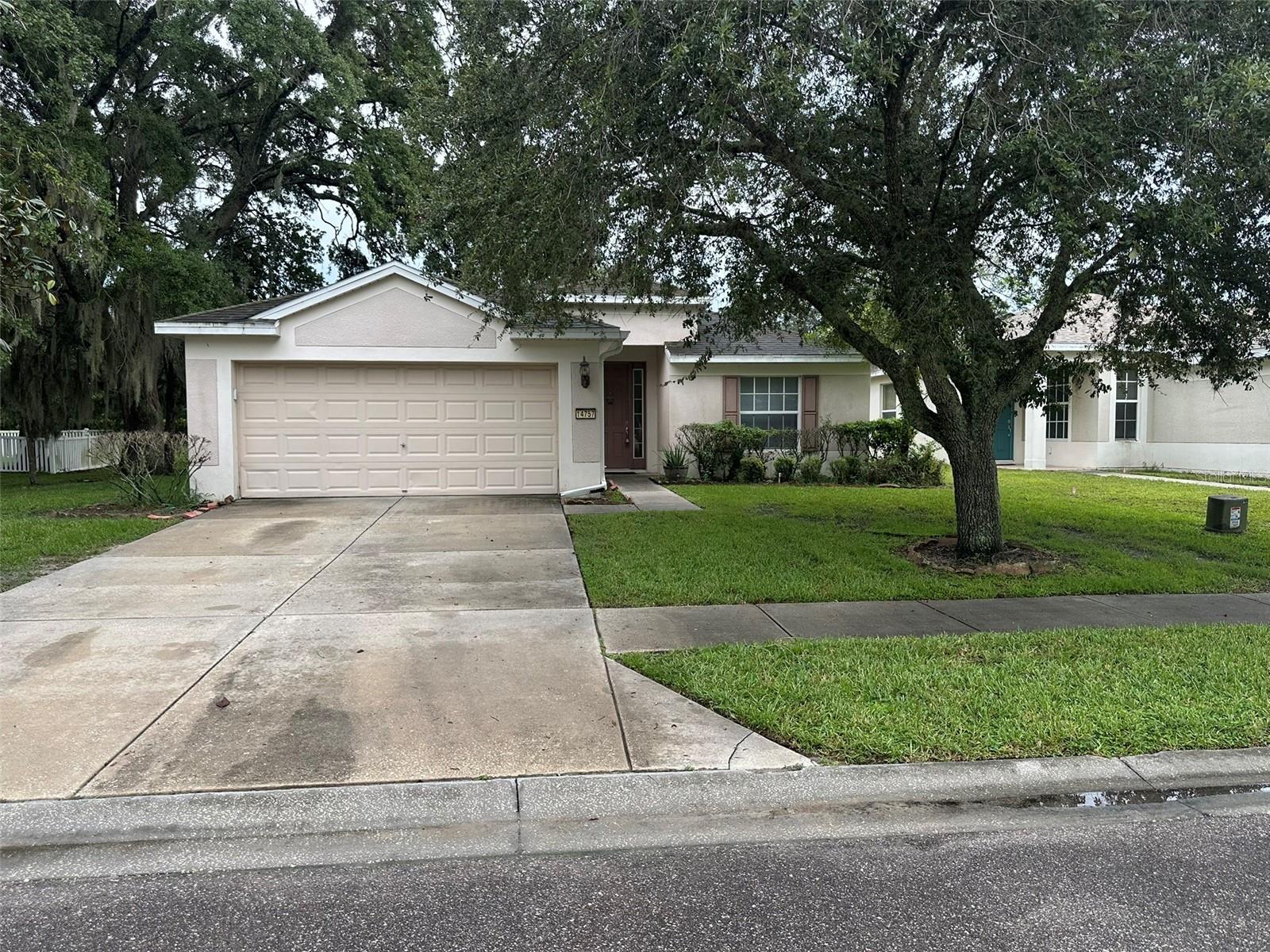 14757 Wake Robin Dr photo 1