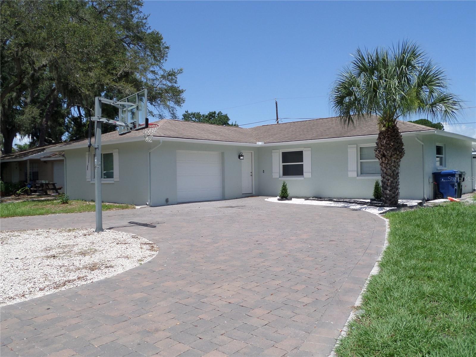 4925 Silk Oak Dr