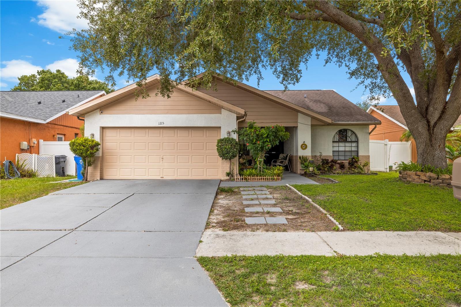 1215 Rinkfield Pl photo 1