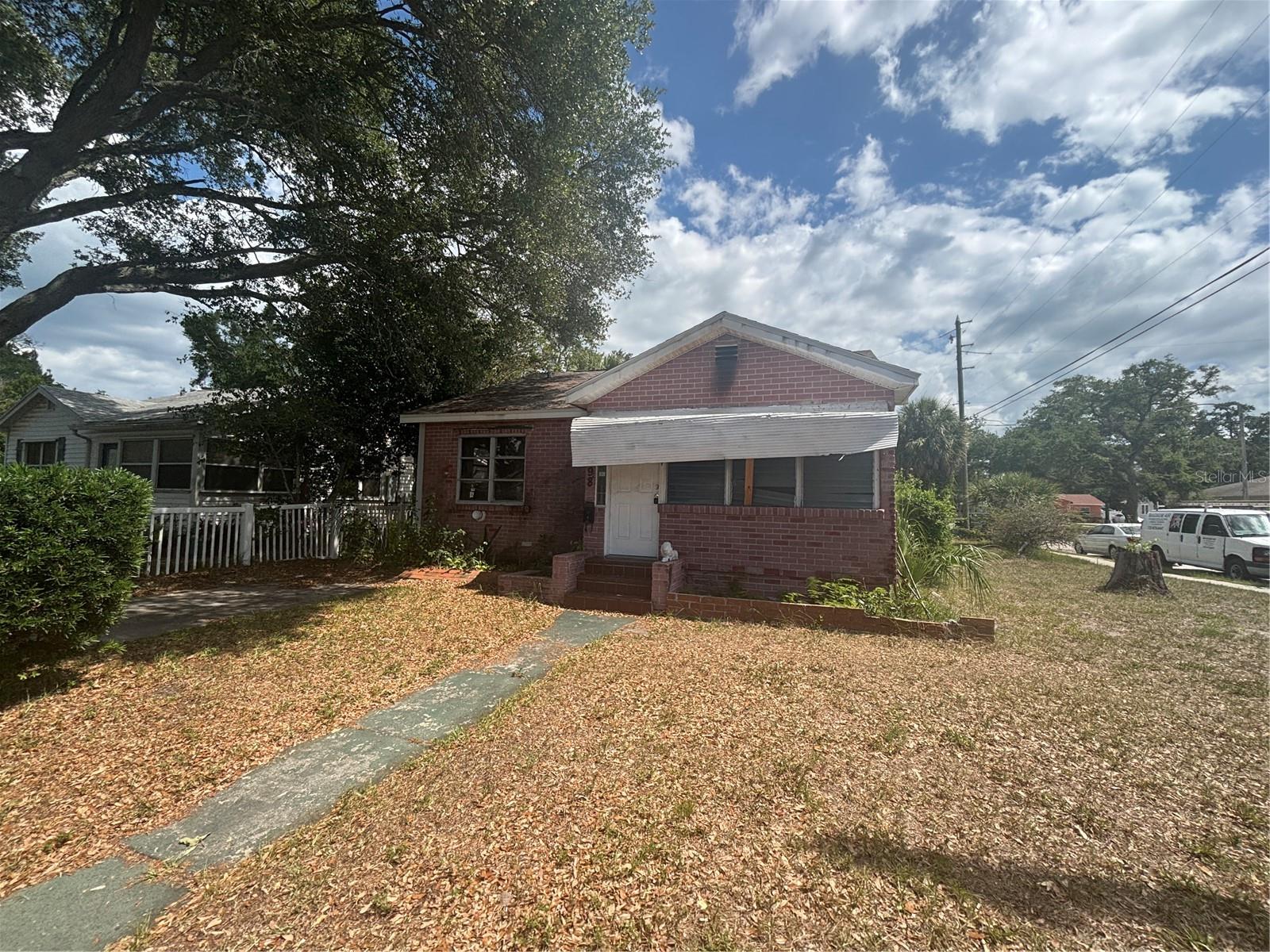 698 Paris Ave S photo 1