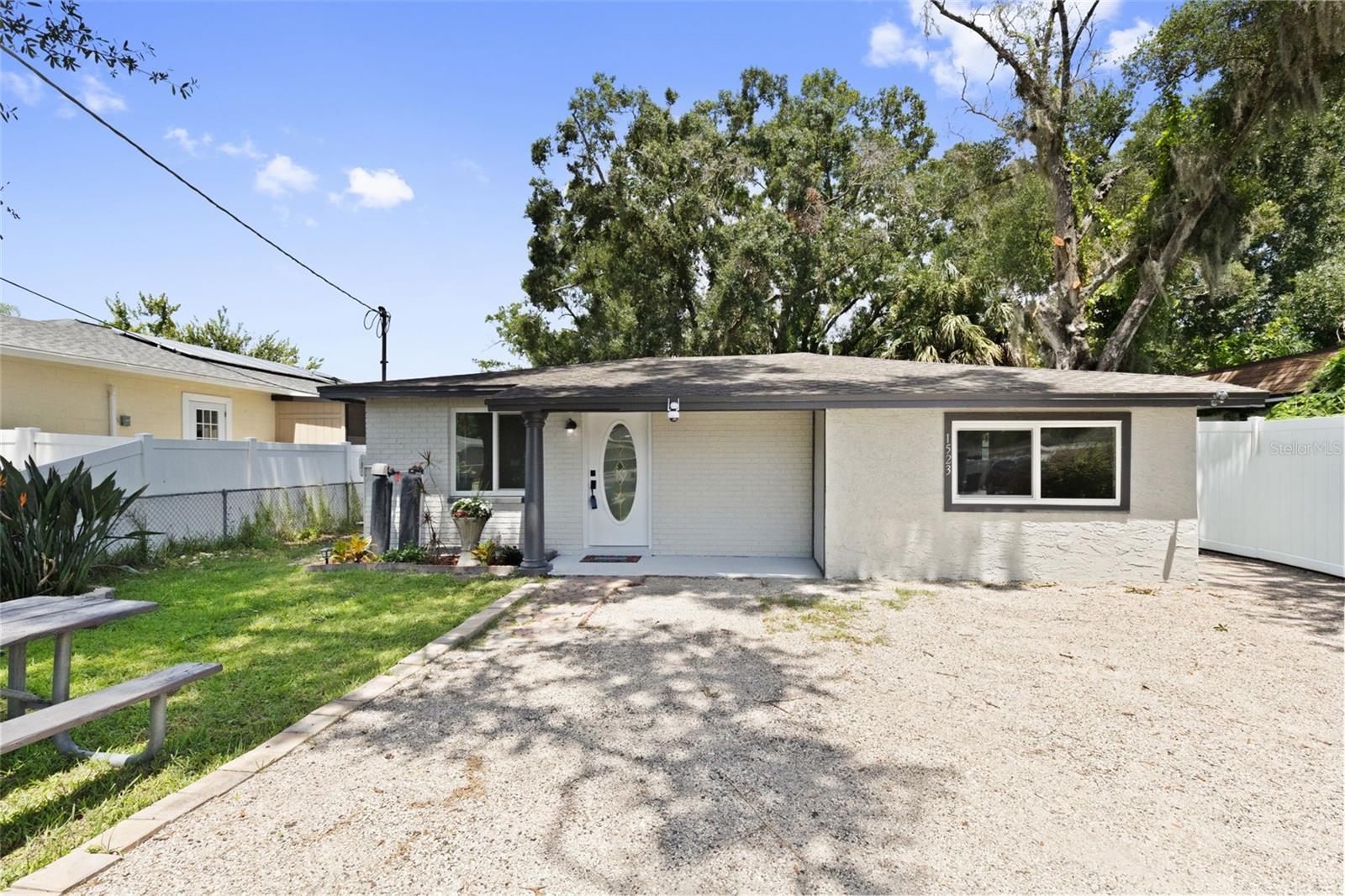 1523 W Broad St photo 1