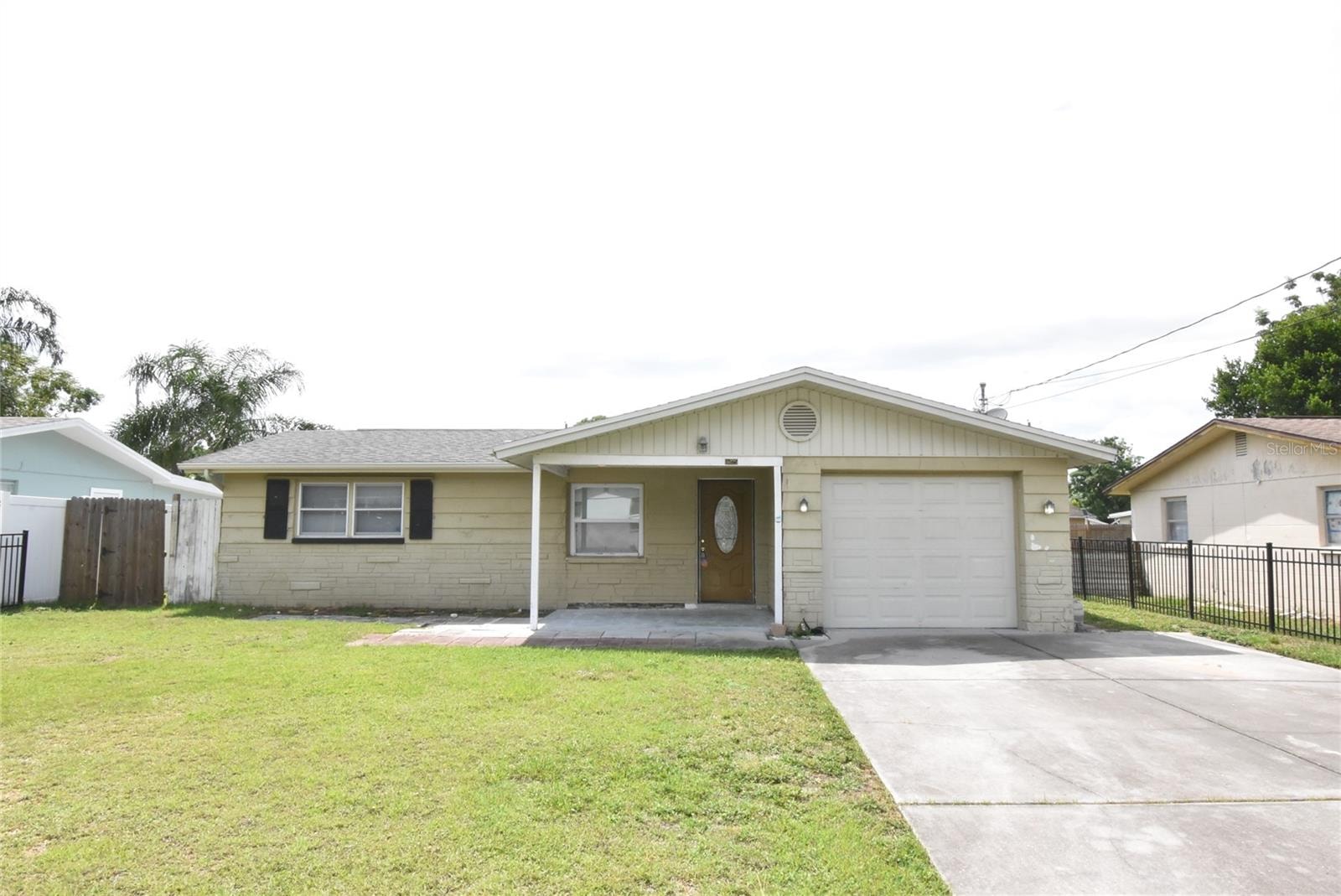 11025 Pickering Ln