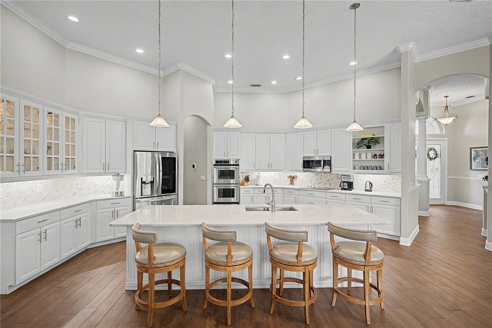 906 Lake Sapphire Ln