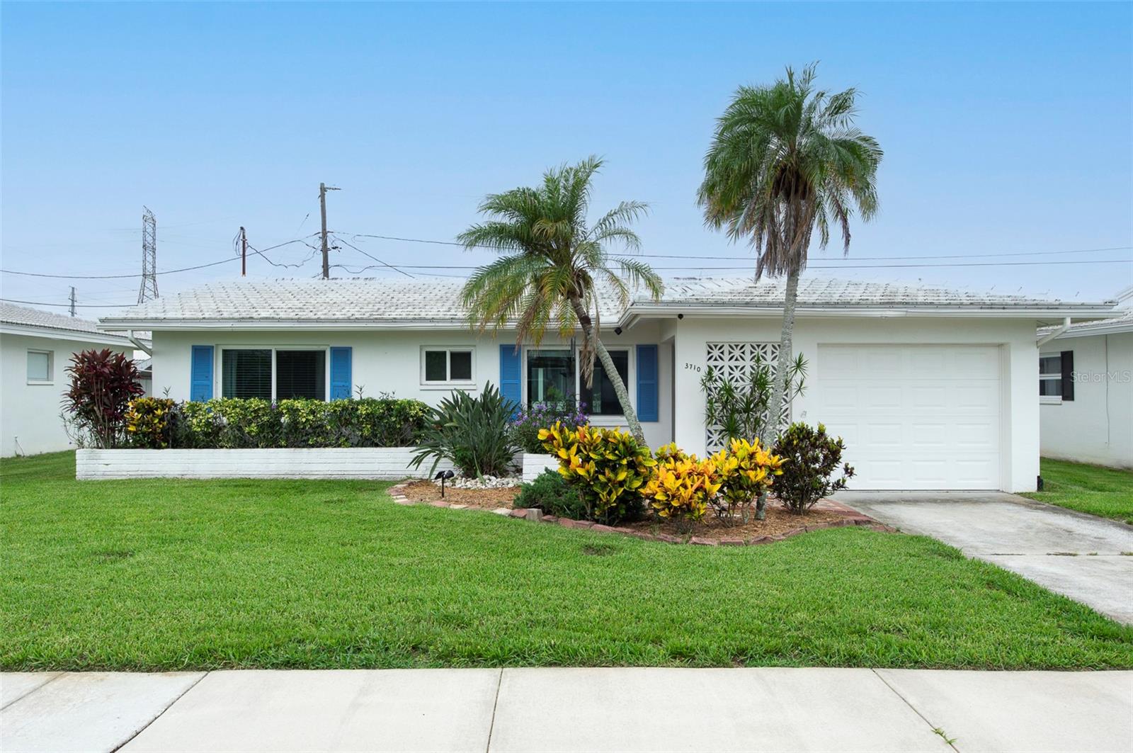 3710 98th Ave N photo 1