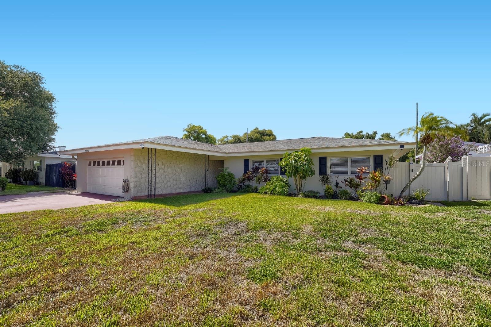 13931 Dominica Dr photo 1