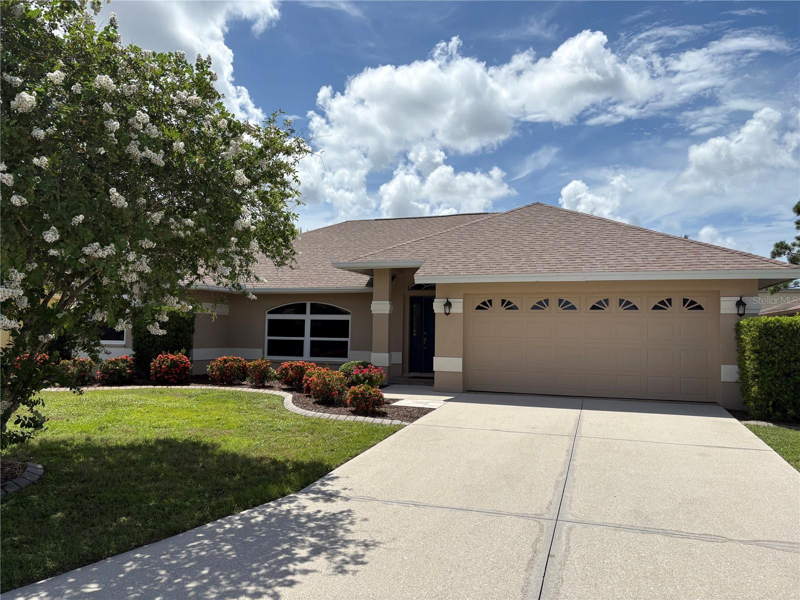 5370 Southerly Way photo 1