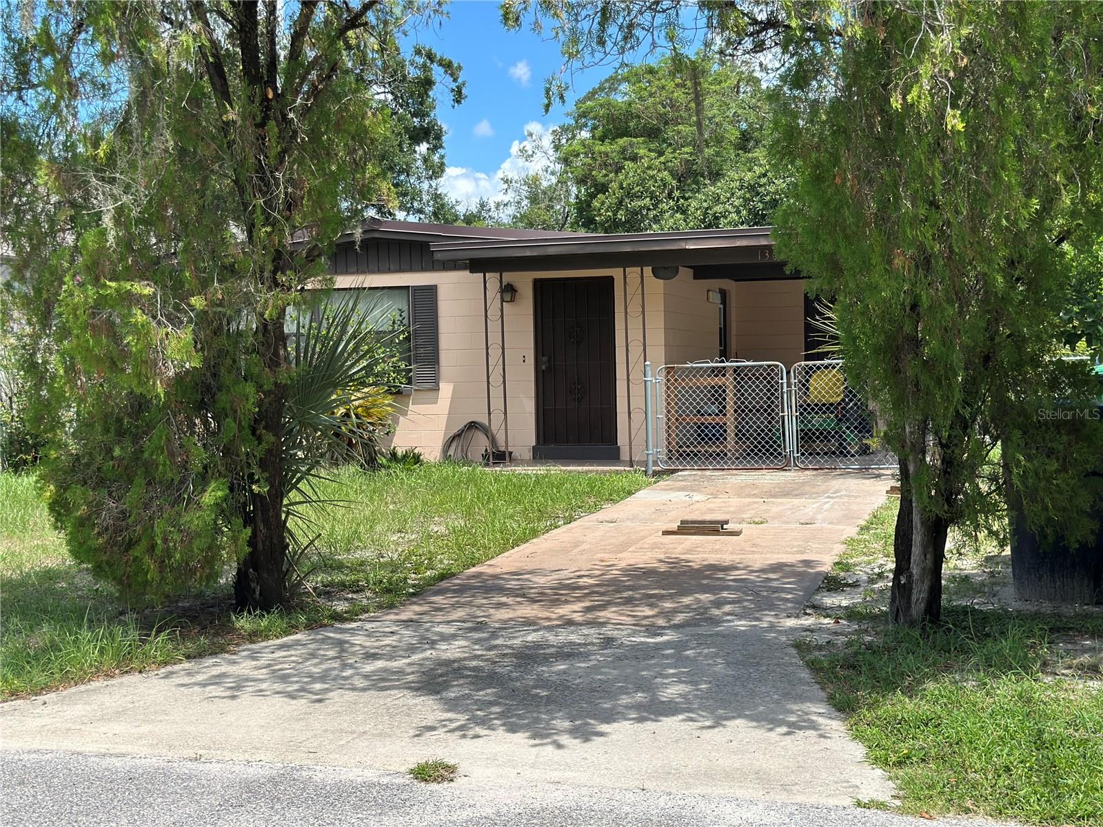 1301 W Hamilton Ave photo 1