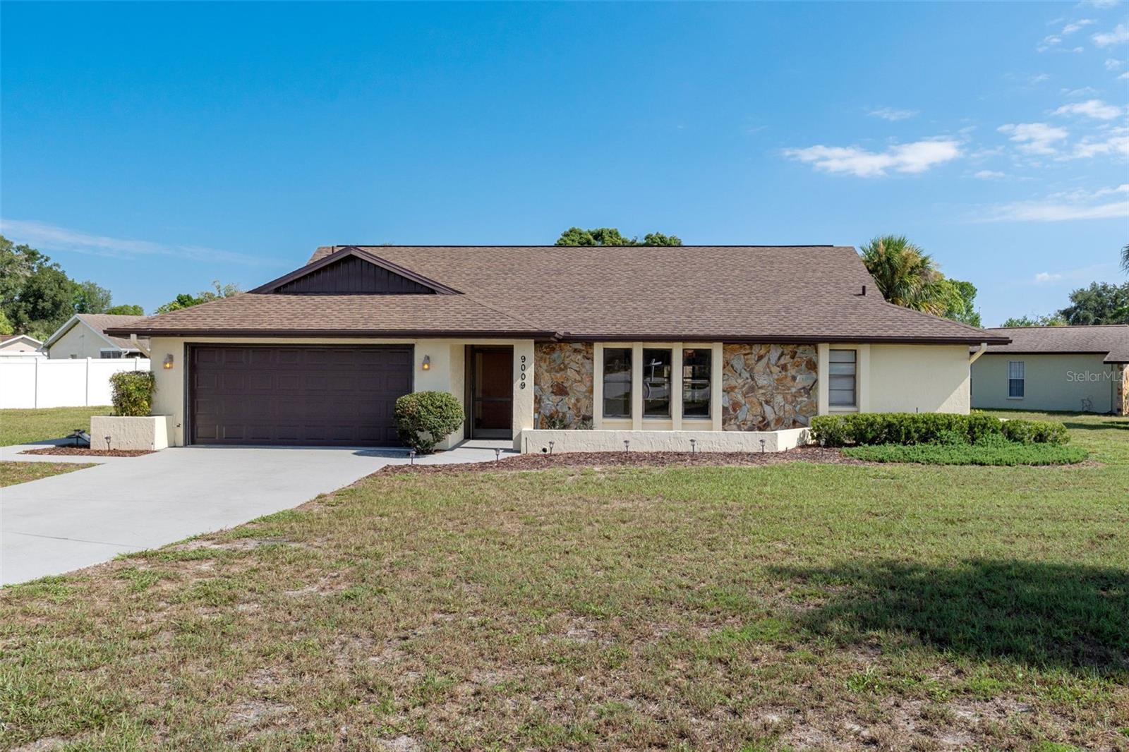 9009 Heather Blvd photo 1