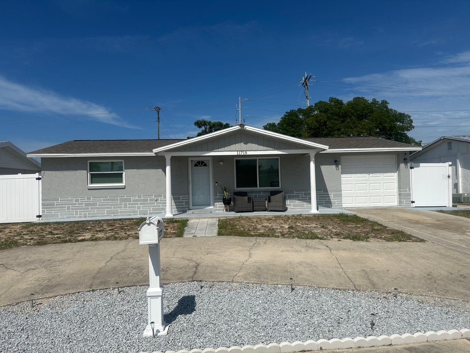11719 Enterprise Dr photo 1