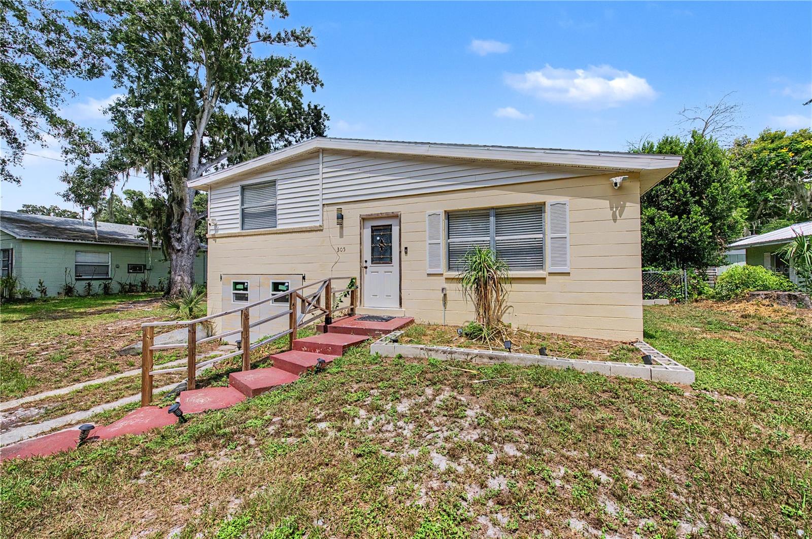 305 Cordova Rd photo 1