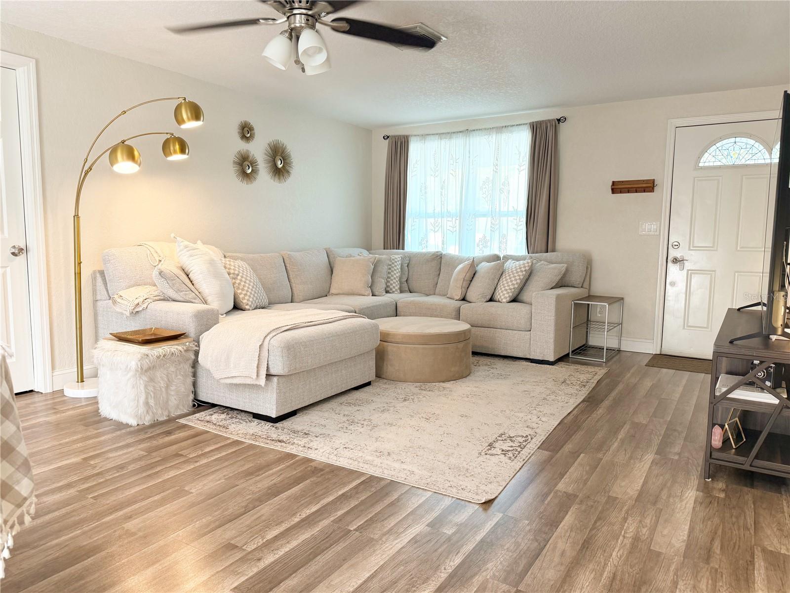 4321 Peacock Rd