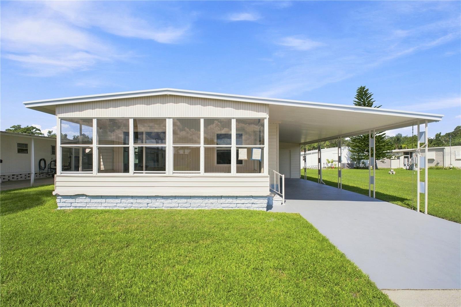 10913 Justice Dr photo 1