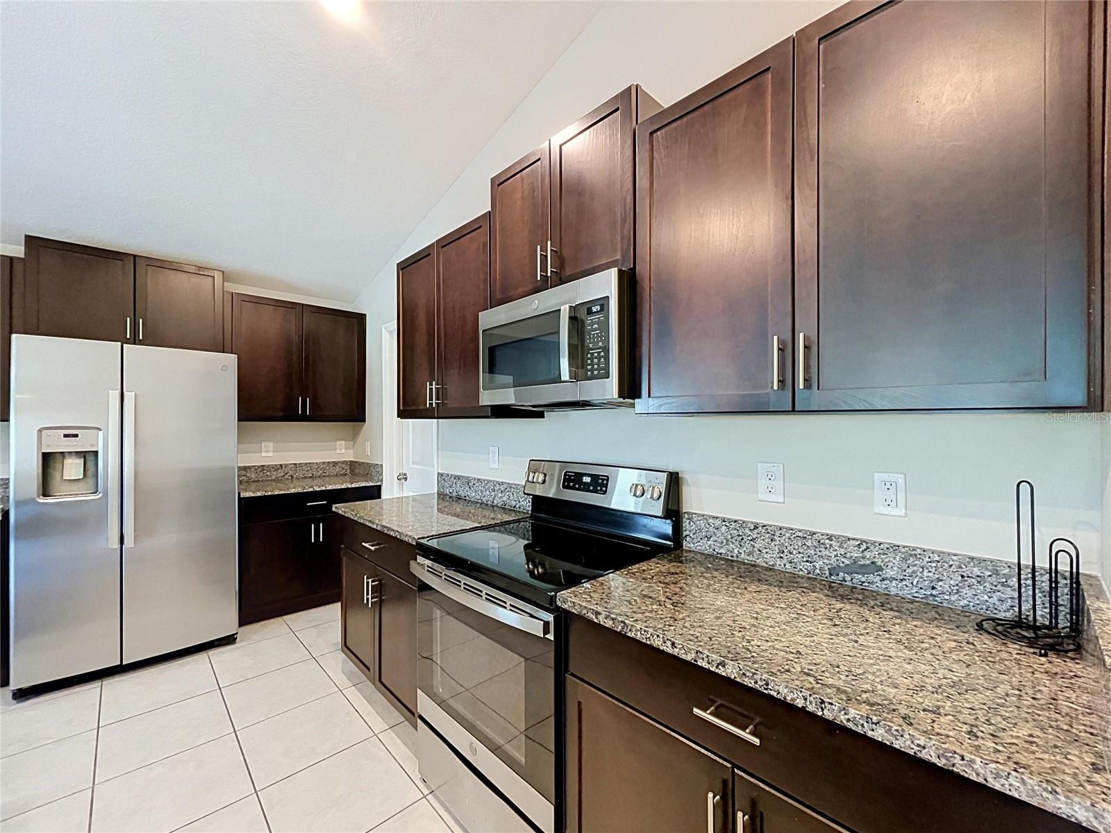 1565 Colding Dr