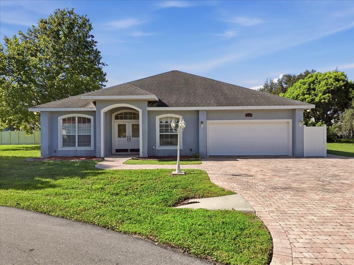 1505 Lake Thomas Loop photo 1