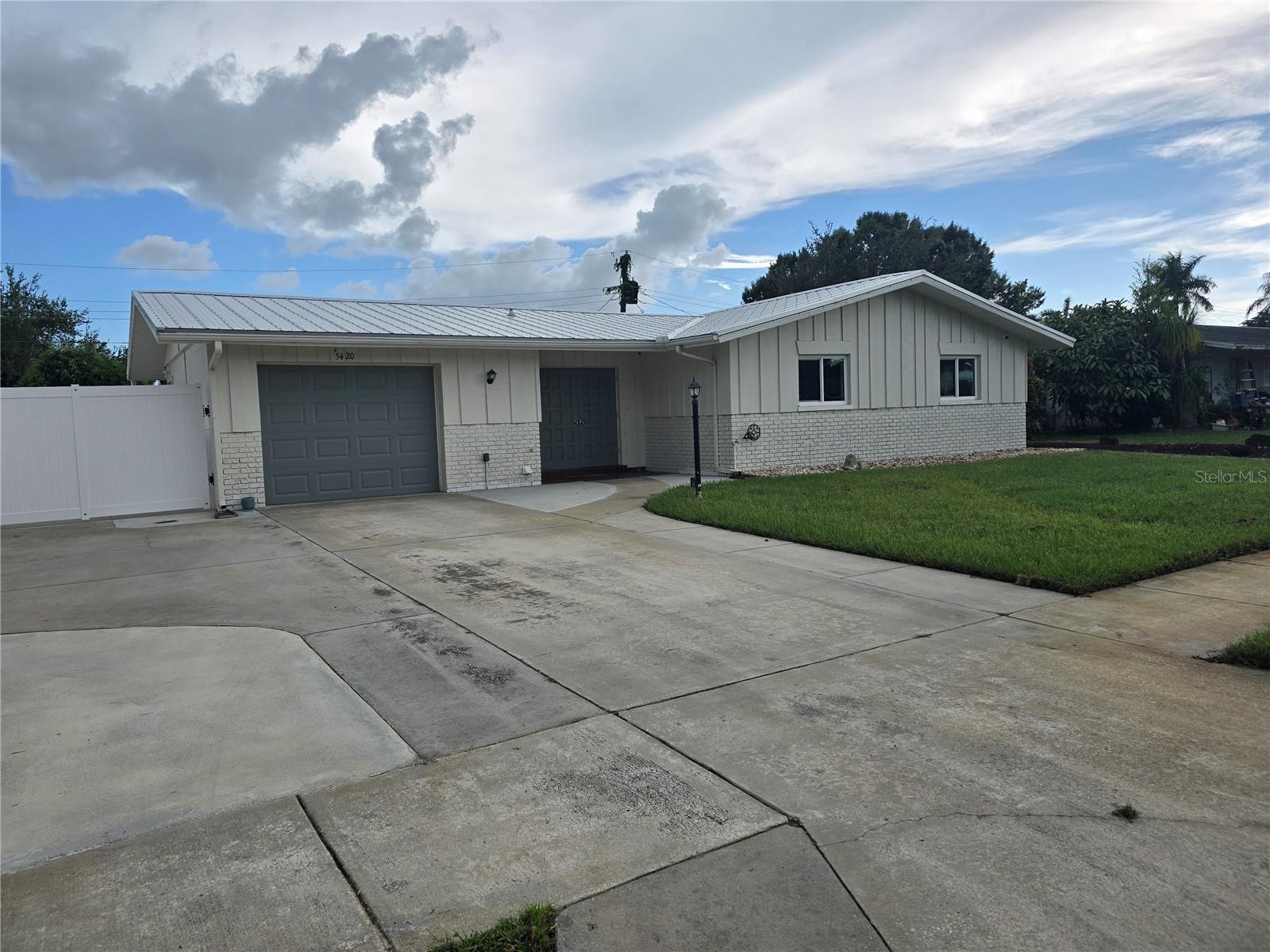 5420 Starwood Pl photo 1
