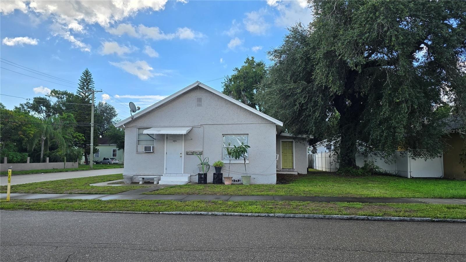 2423 Durham St photo 1