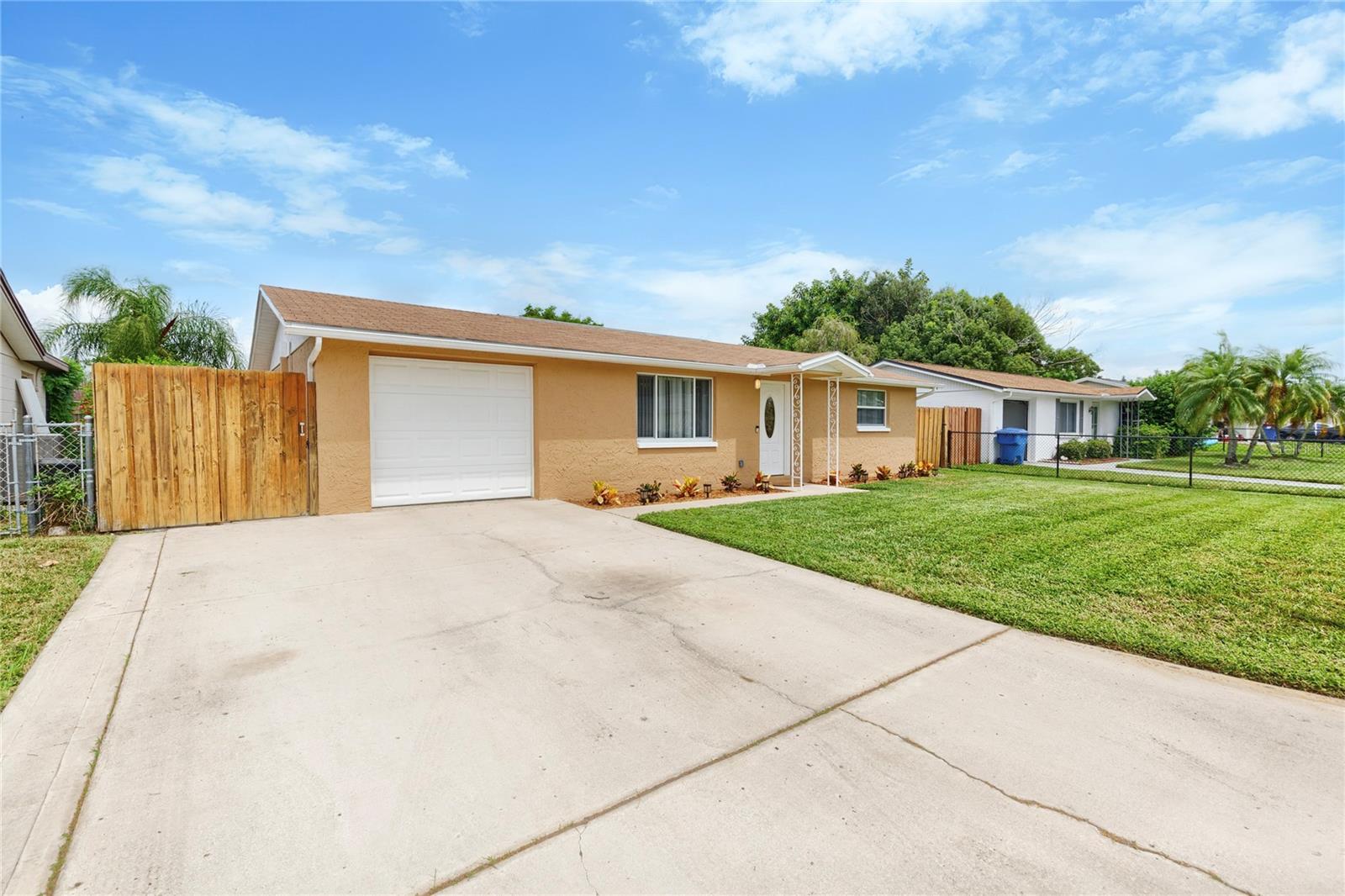 3339 Garfield Dr photo 1