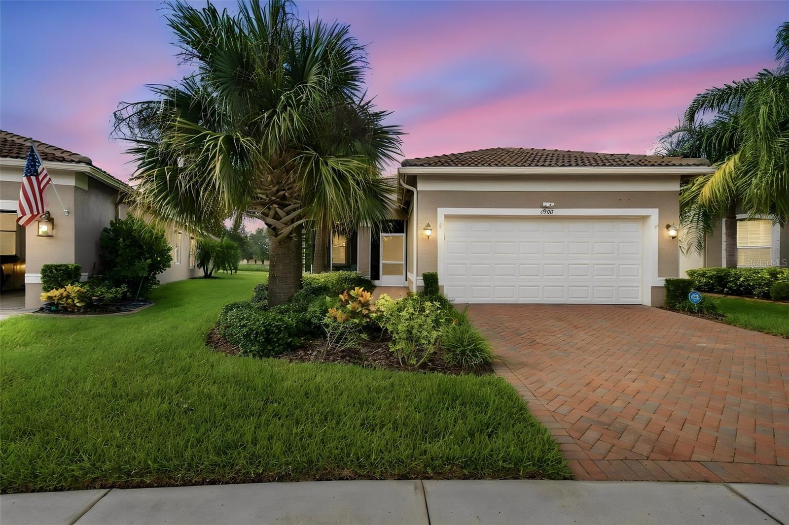 4902 Sandy Glen Way photo 1