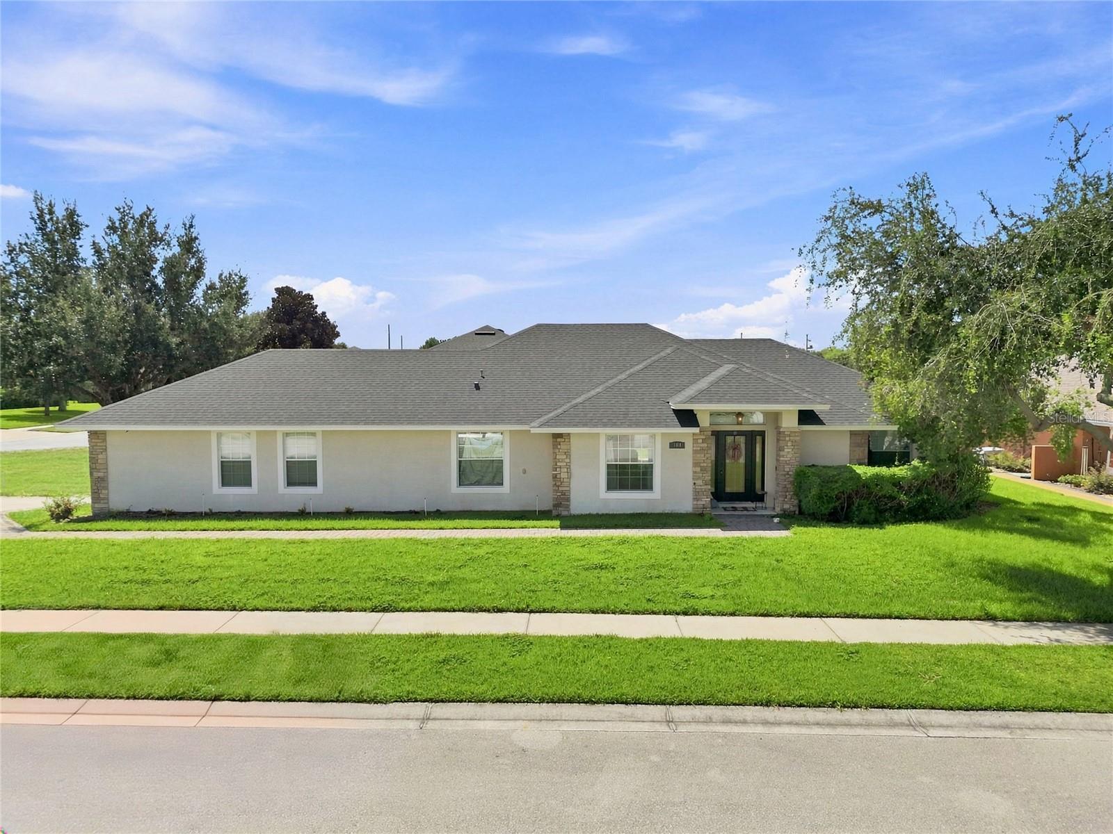 304 Bentley Oaks Blvd photo 1