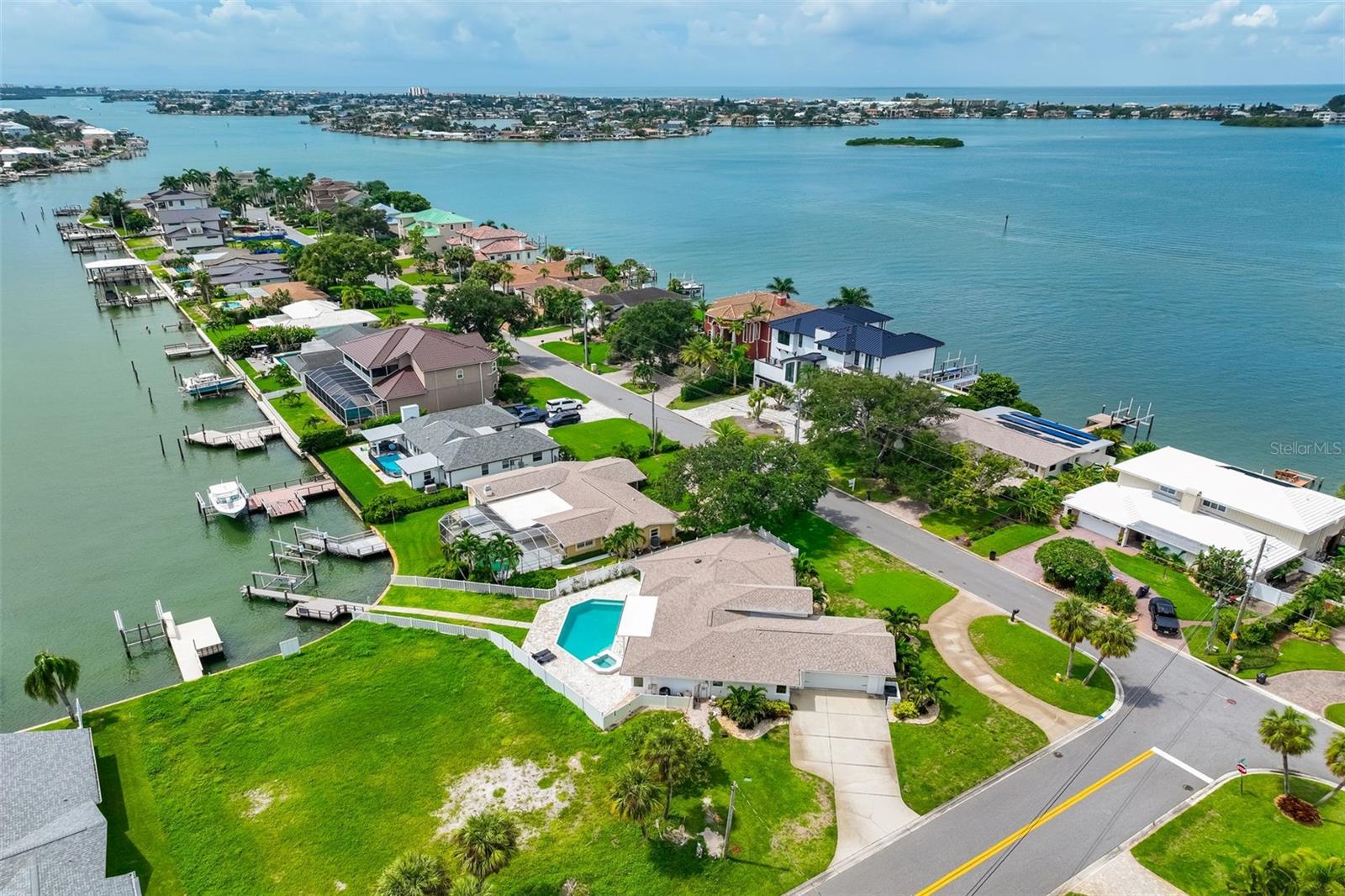 201 Driftwood Ln