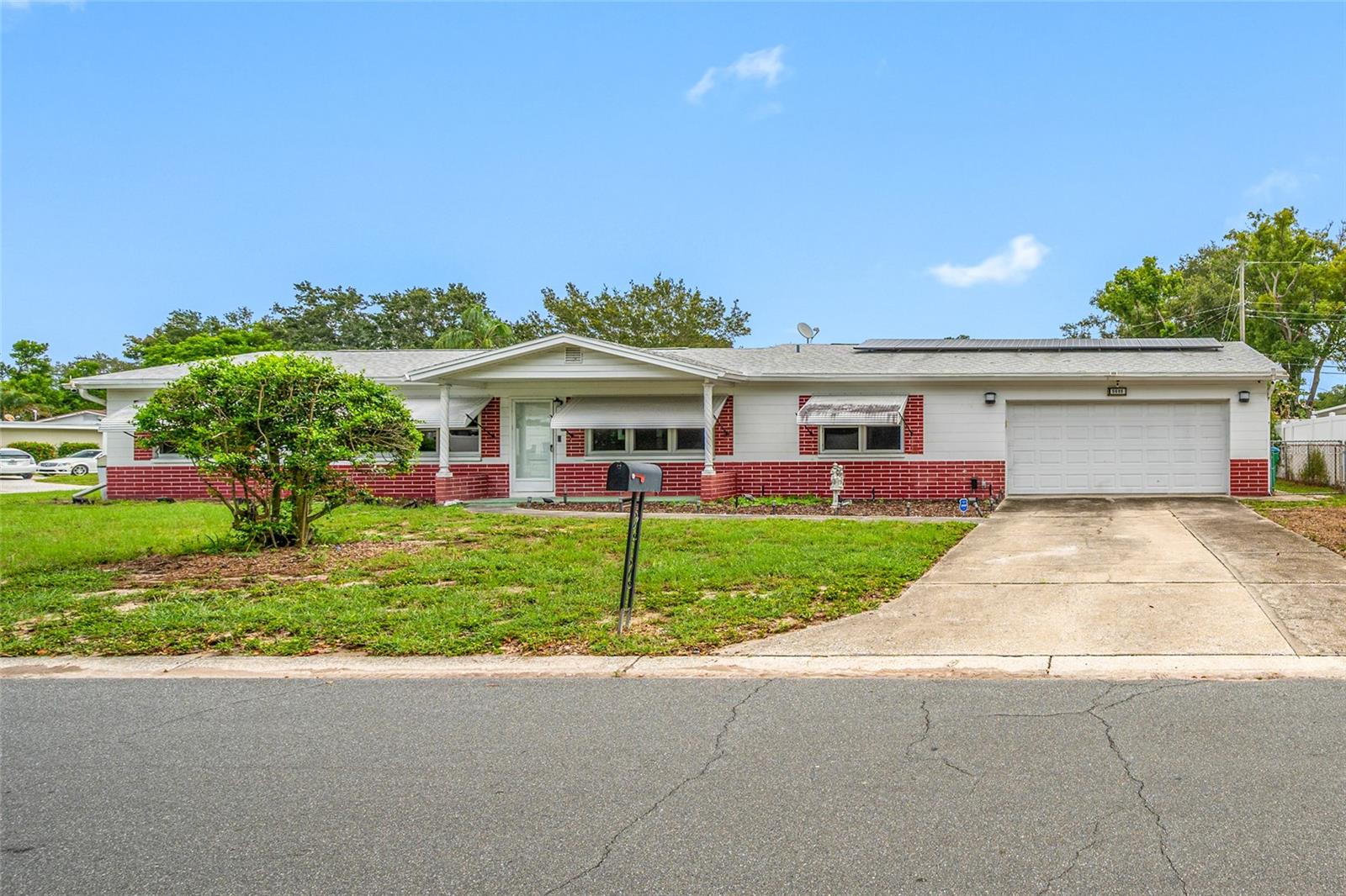 5695 Lime Way photo 1