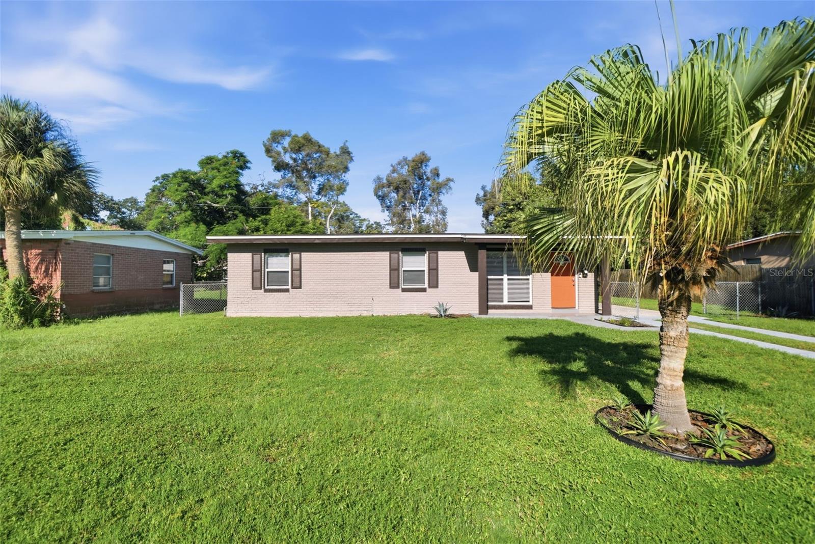 4359 Neptune Dr SE photo 1