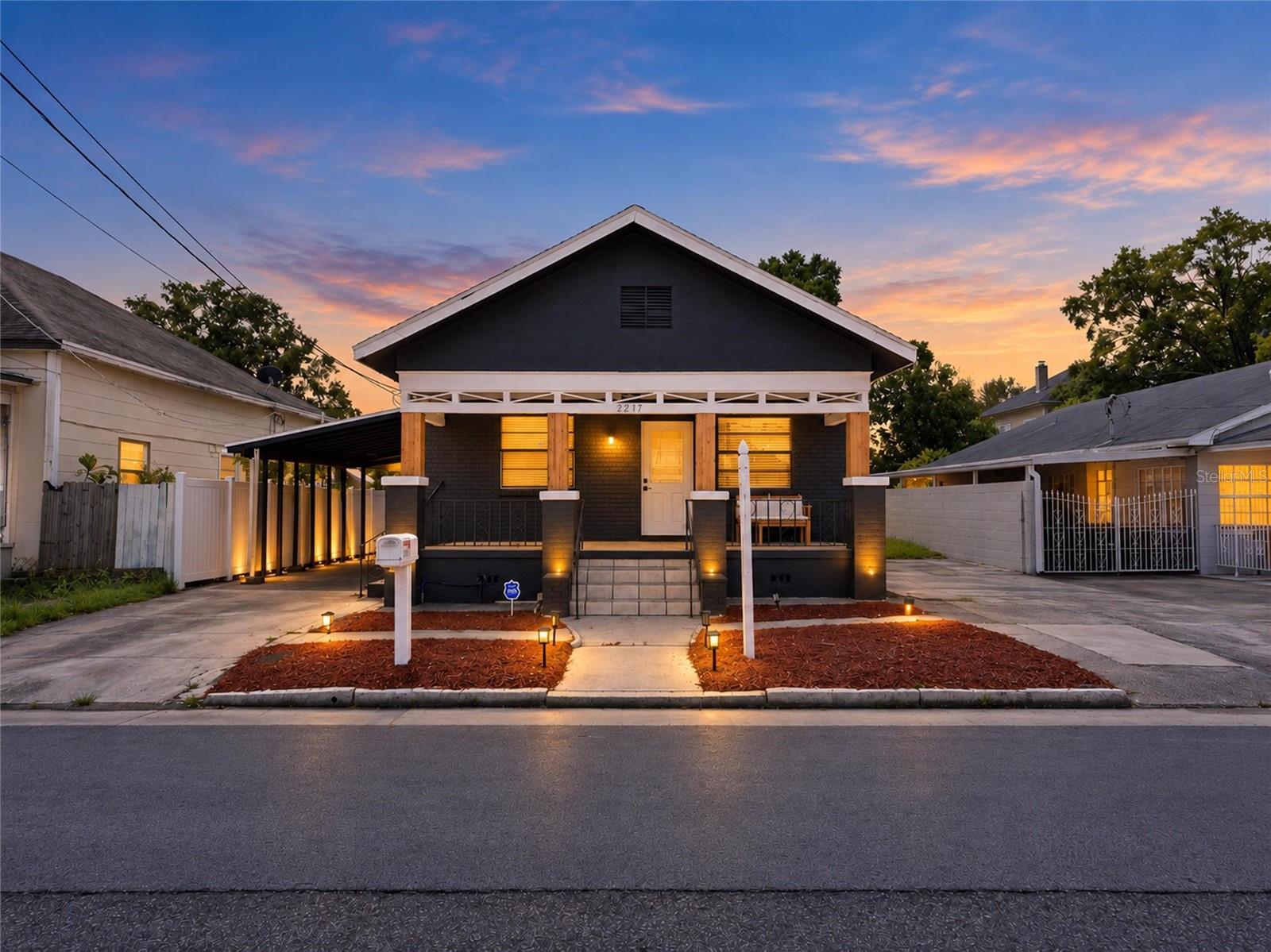 2217 Corrine St photo 1
