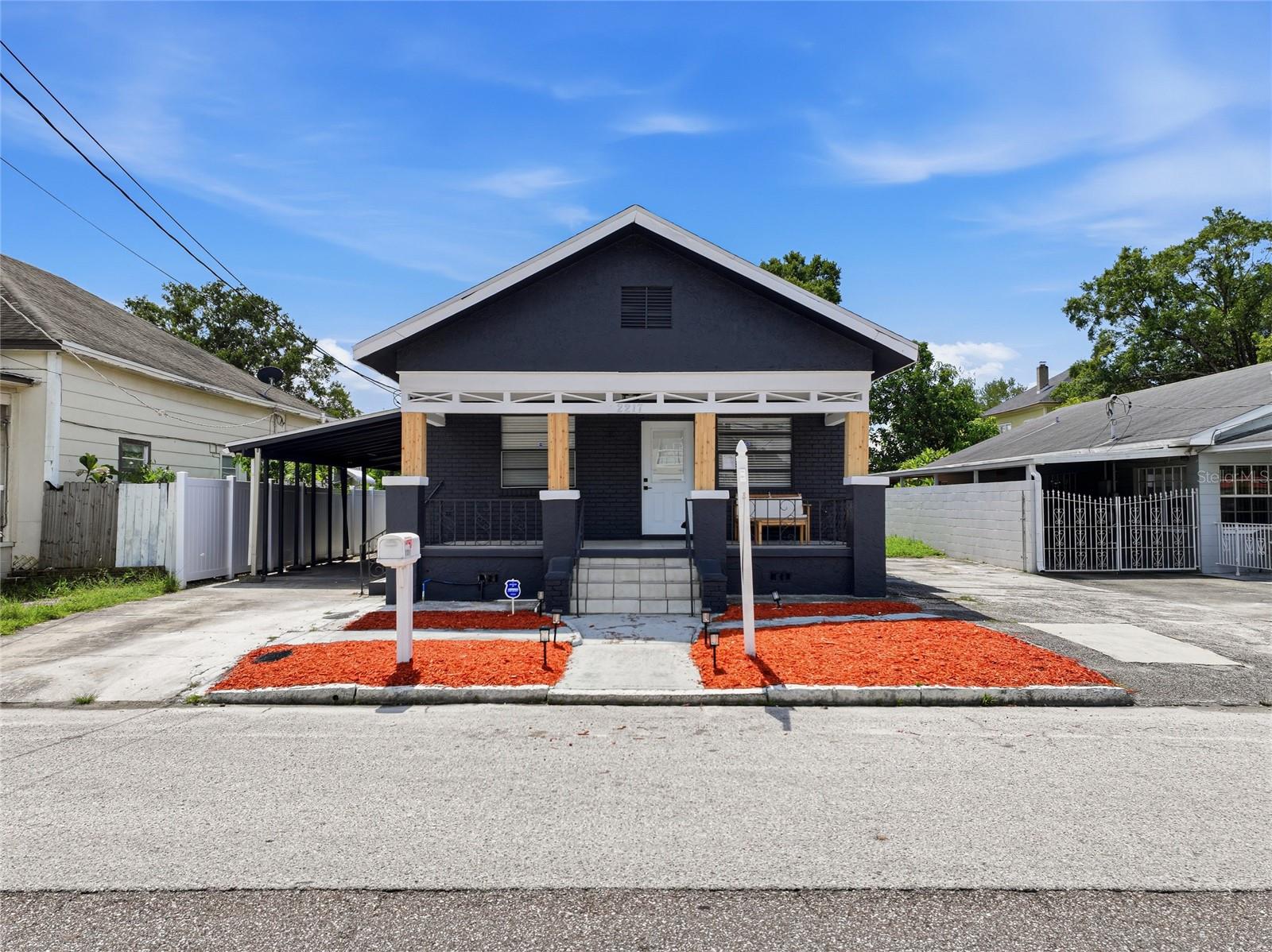 2217 Corrine St