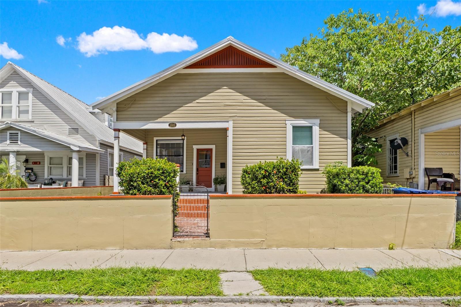1310 E 15th Ave