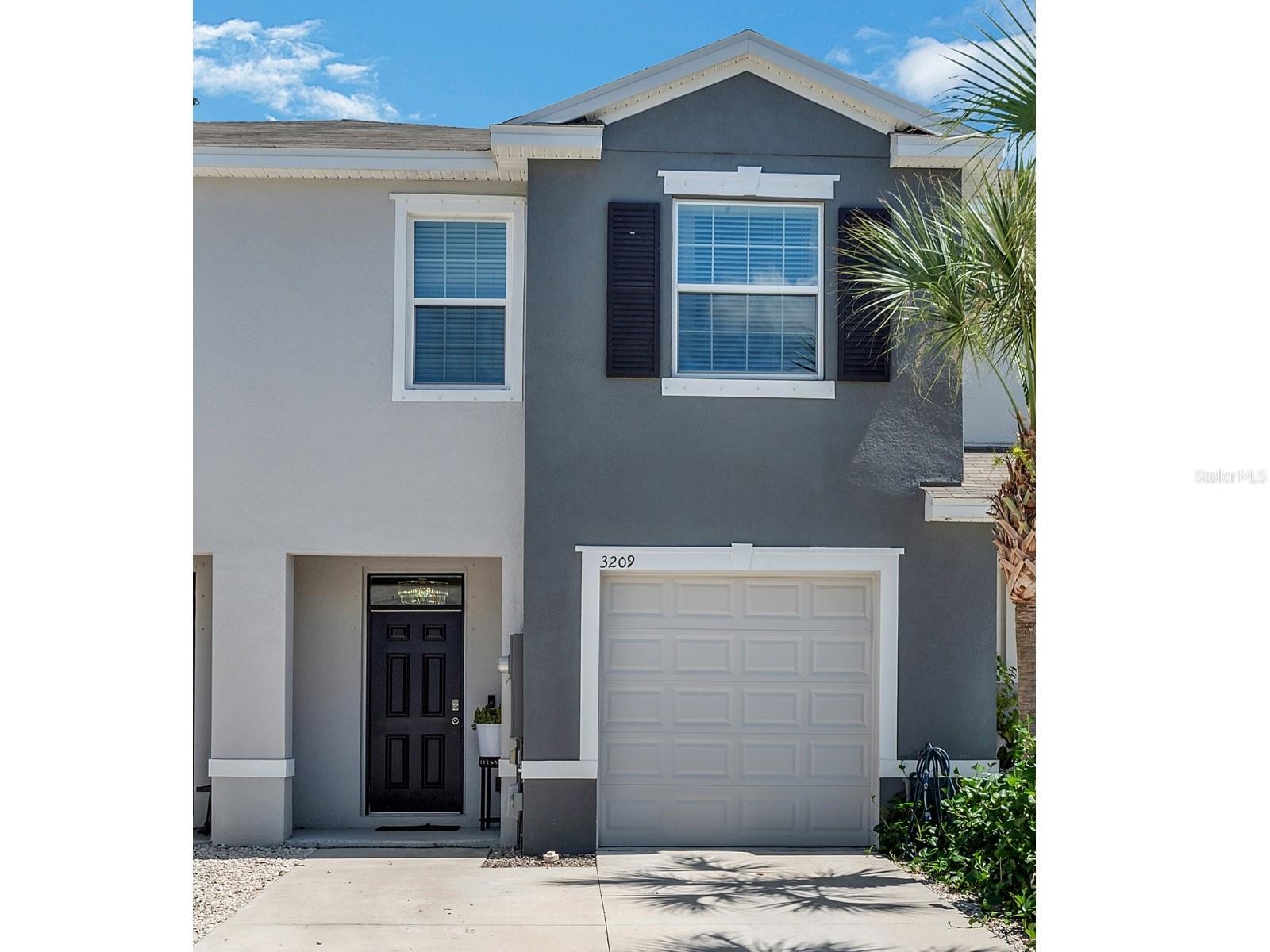 3209 Pleasant Willow CT