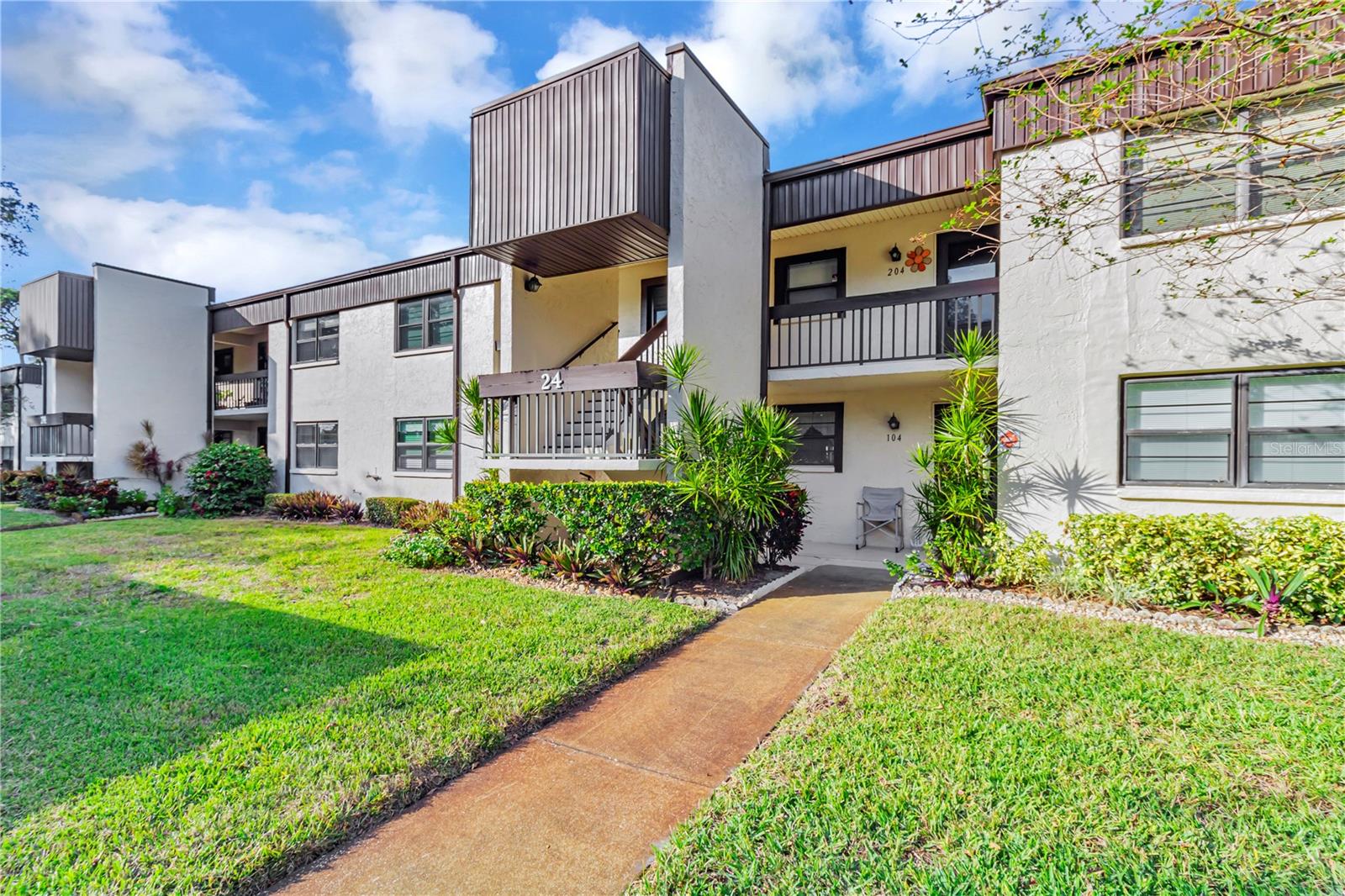 2400 Winding Creek Blvd #24-203