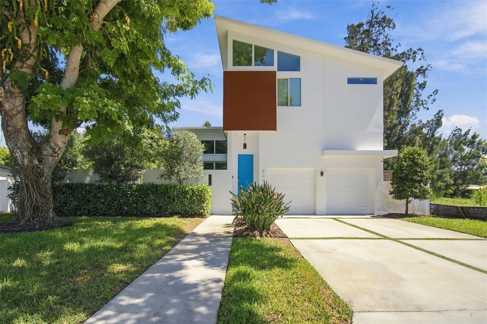 4440 Pompano Dr SE photo 1