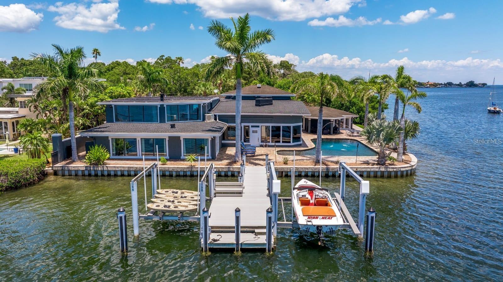 2785 Bayside Dr S