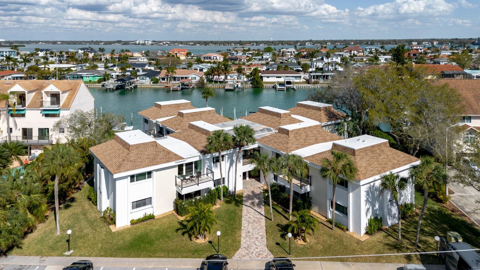 311 Island Way #101 photo 1