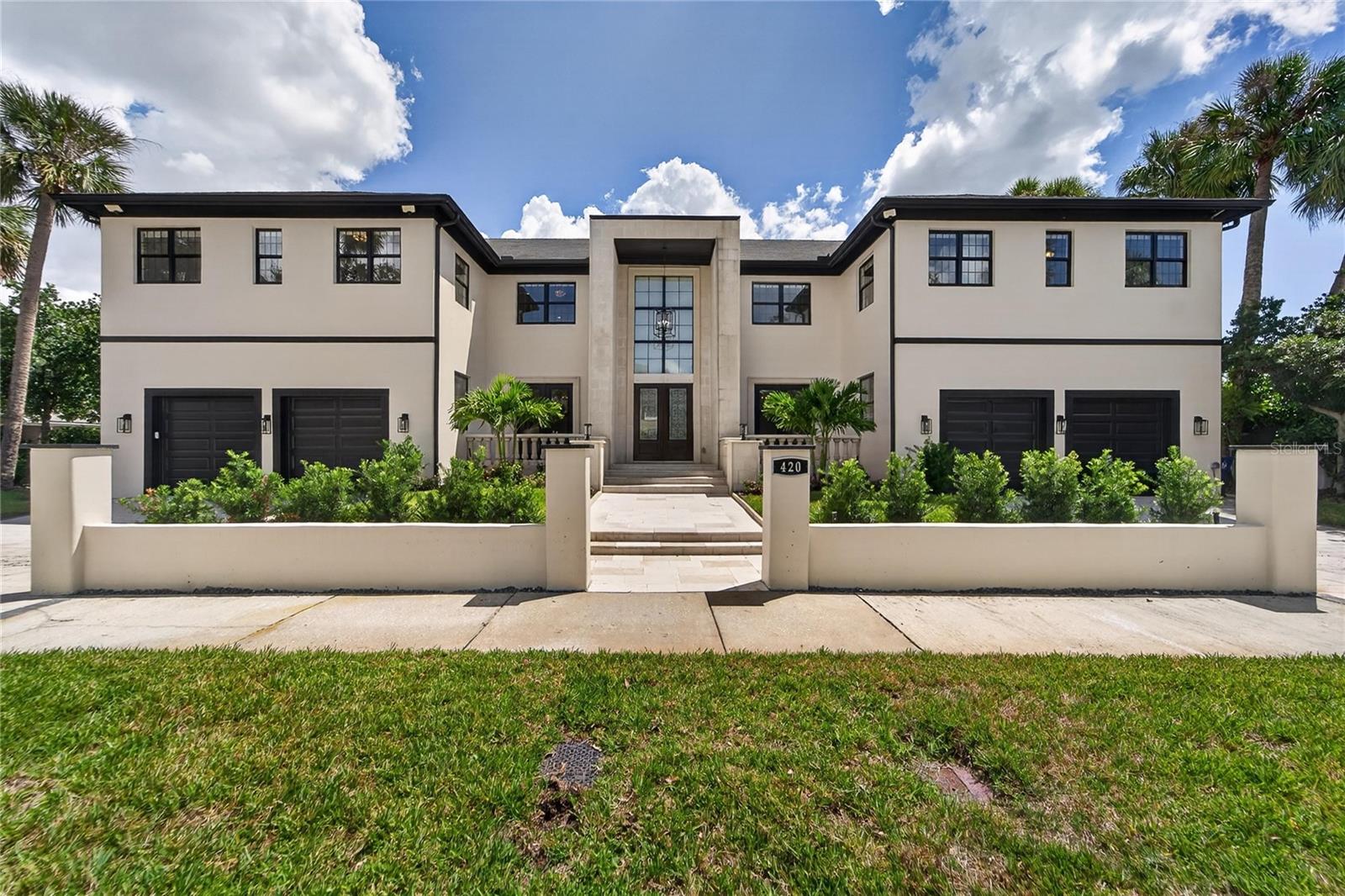 420 S Royal Poinciana Dr photo 1