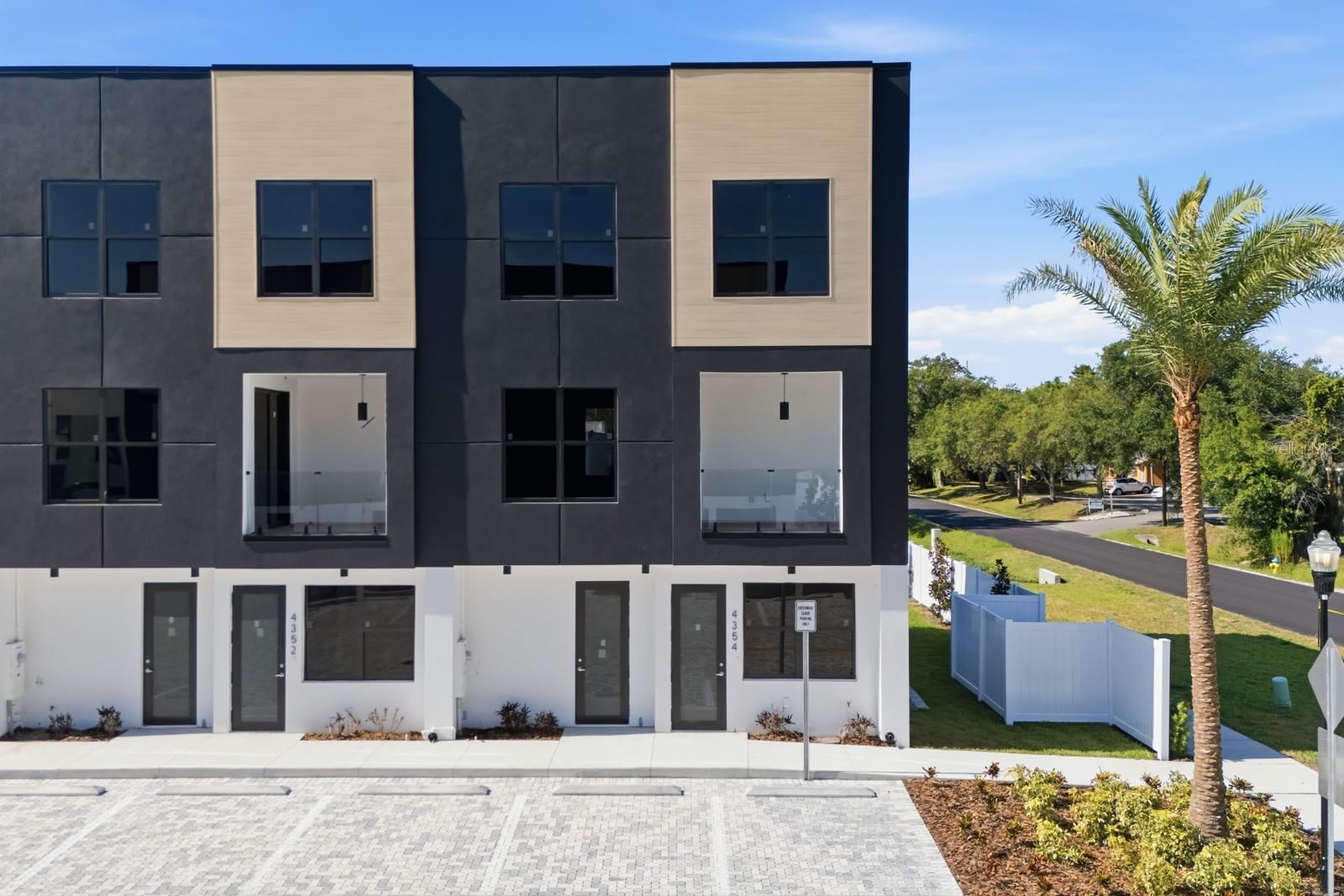 4352 Fontanarosa Village CT