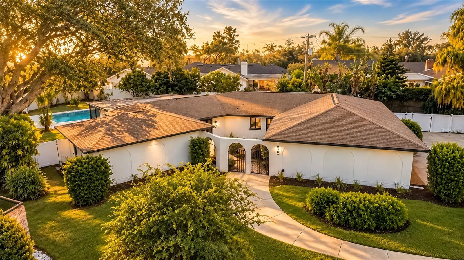 10309 Reclinata Ln