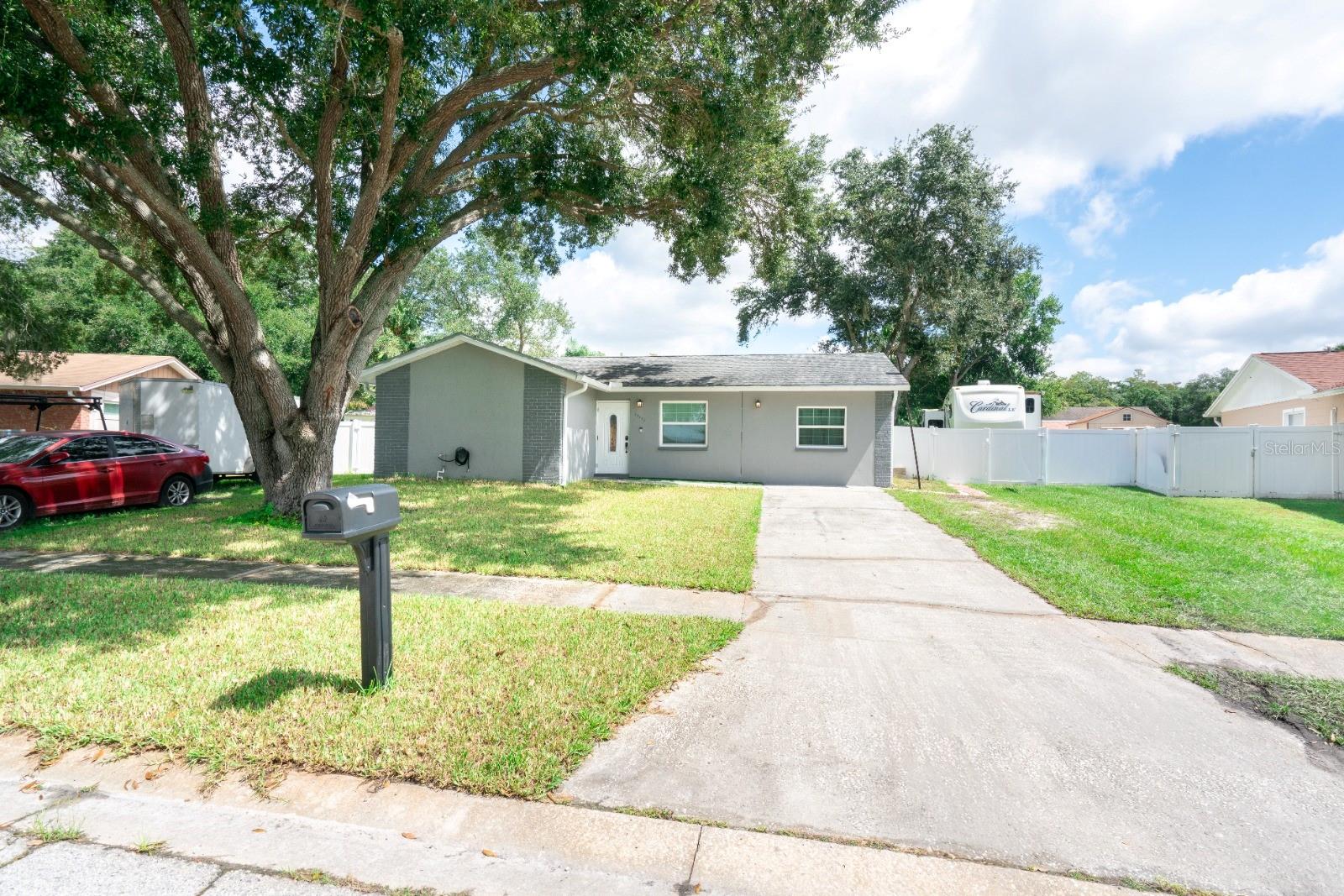 13915 Bridgeport Dr