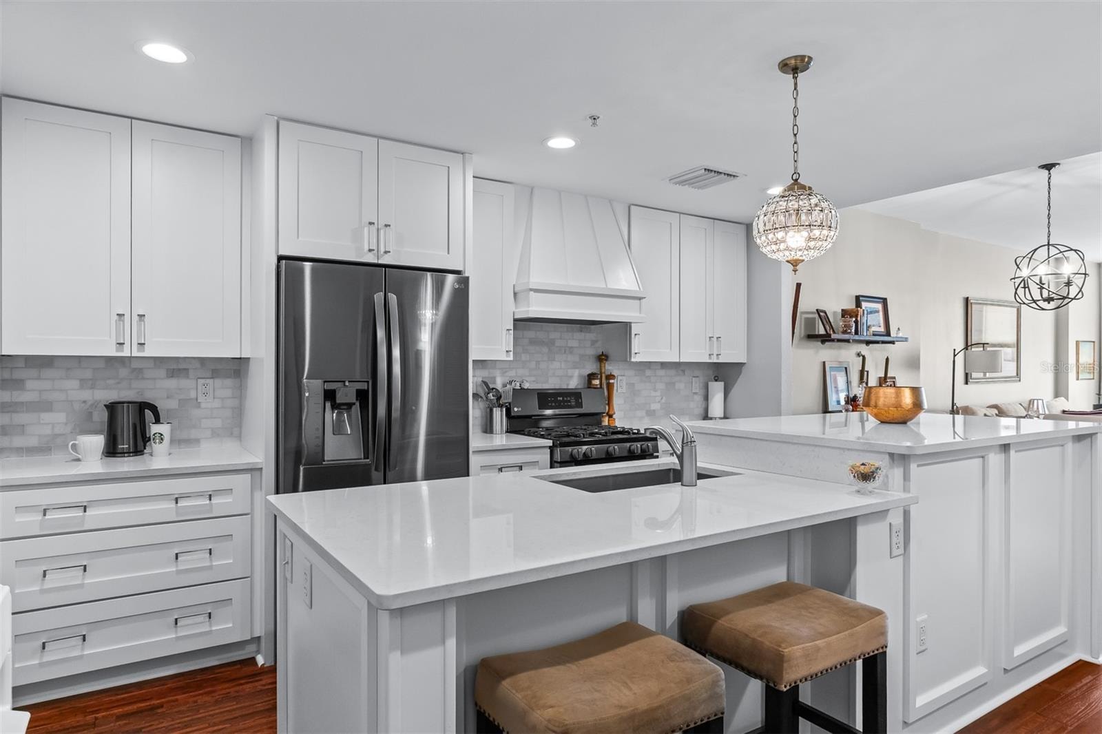1208 E Kennedy Blvd #518
