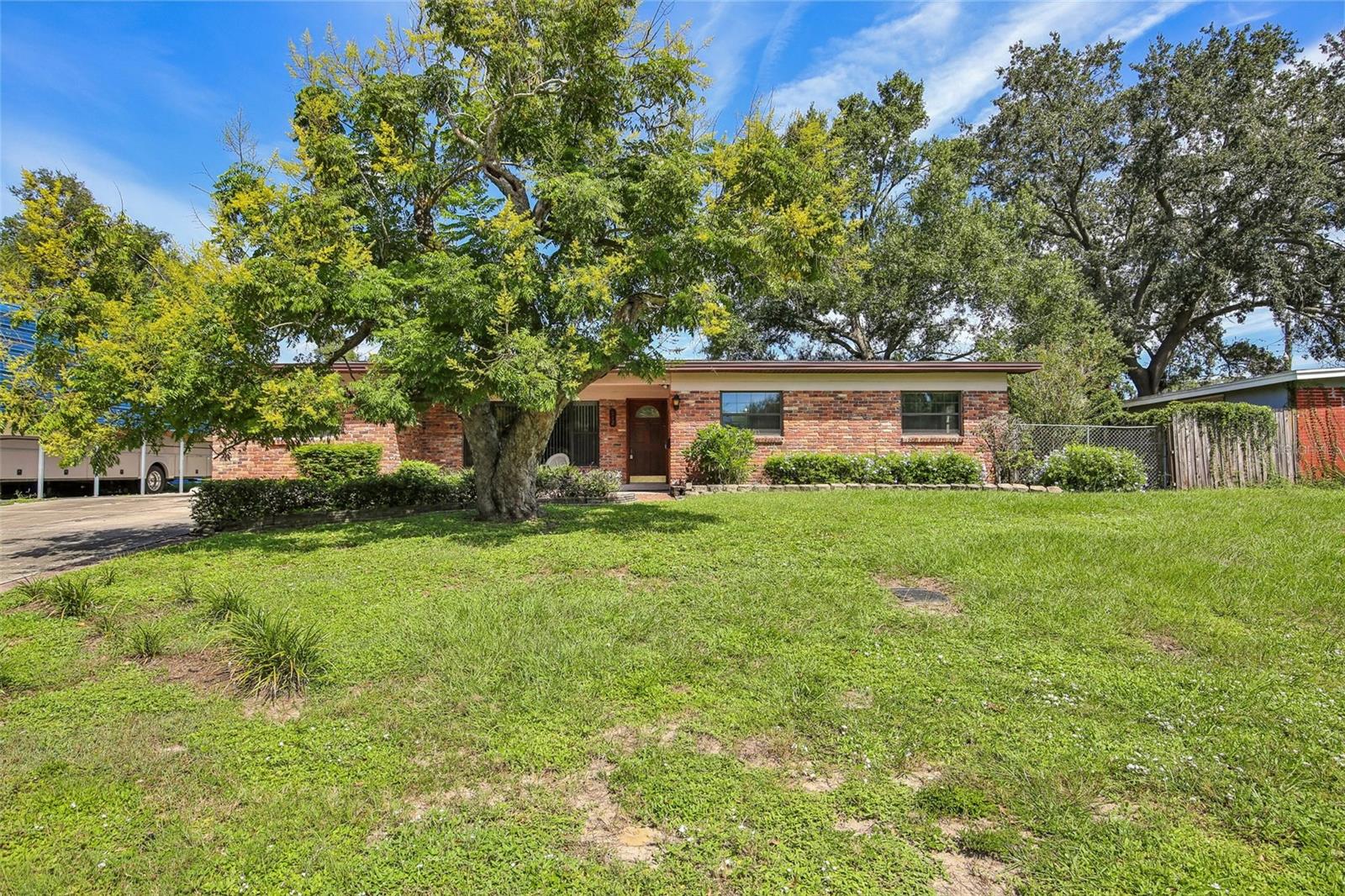 512 White Oak Ave