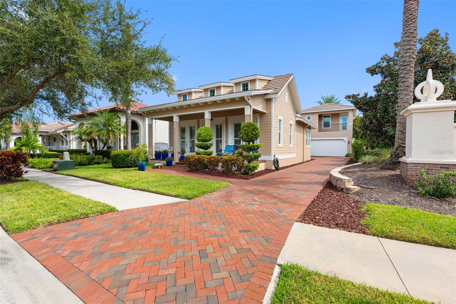 6101 Yeats Manor Dr photo 1
