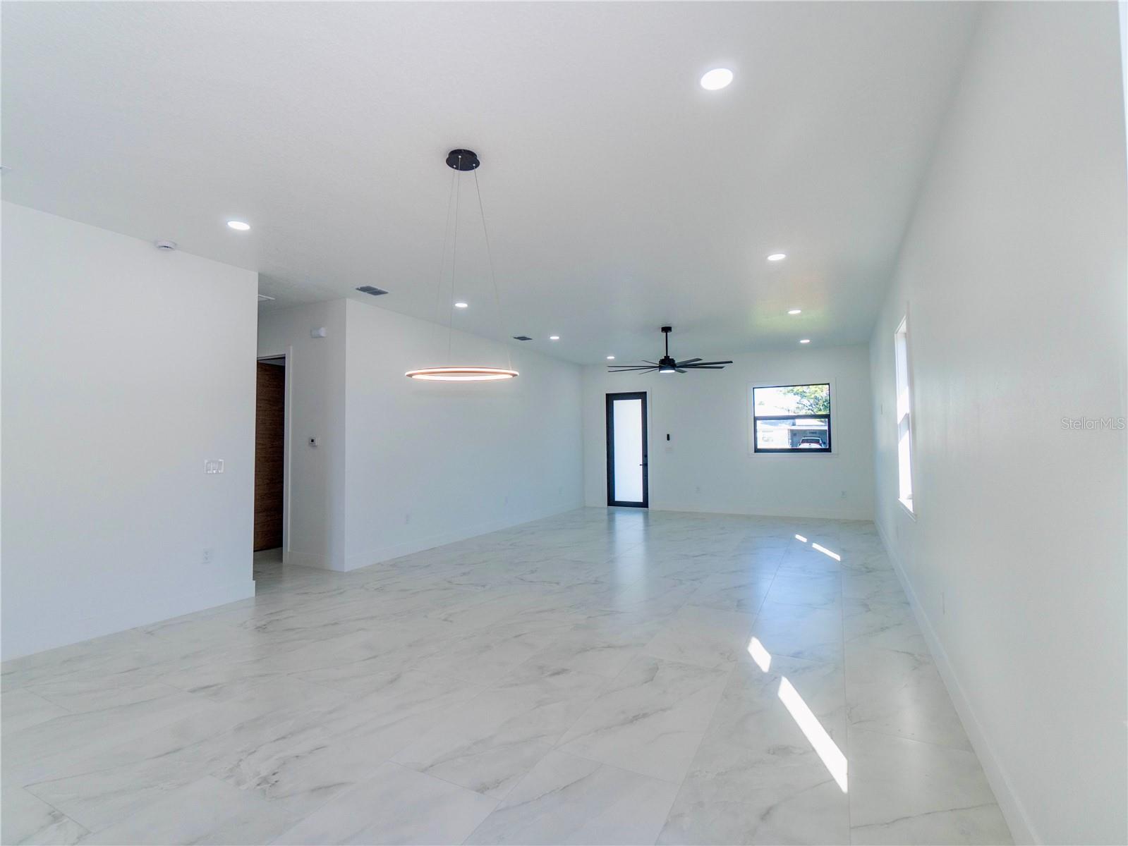 7206 N Grady Ave