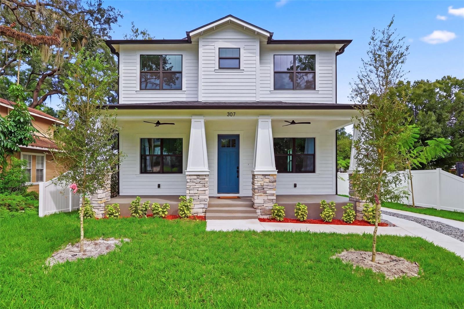 307 W Jean St